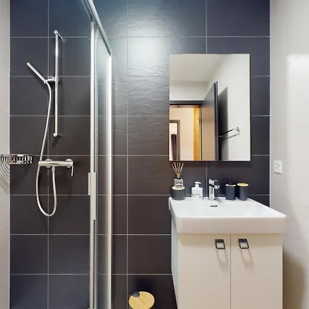 Spacious - Beautiful Terrace With View *