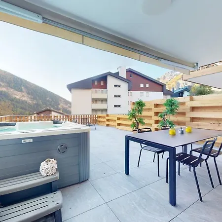 Spacious - Beautiful Terrace With View